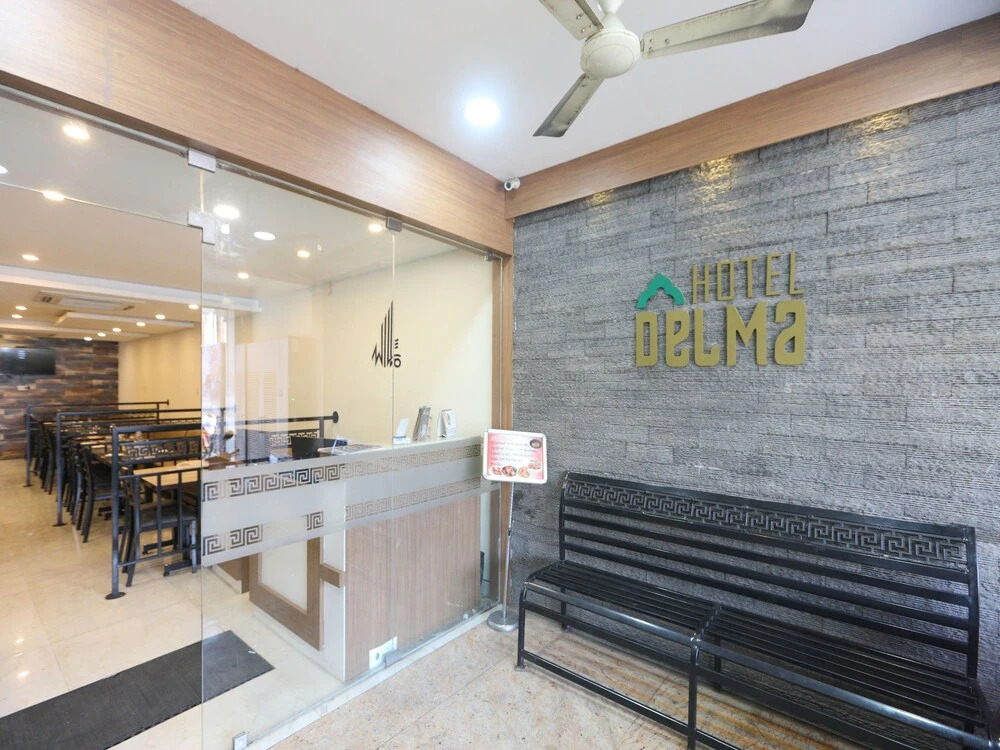 OYO 13536 Hotel Delma