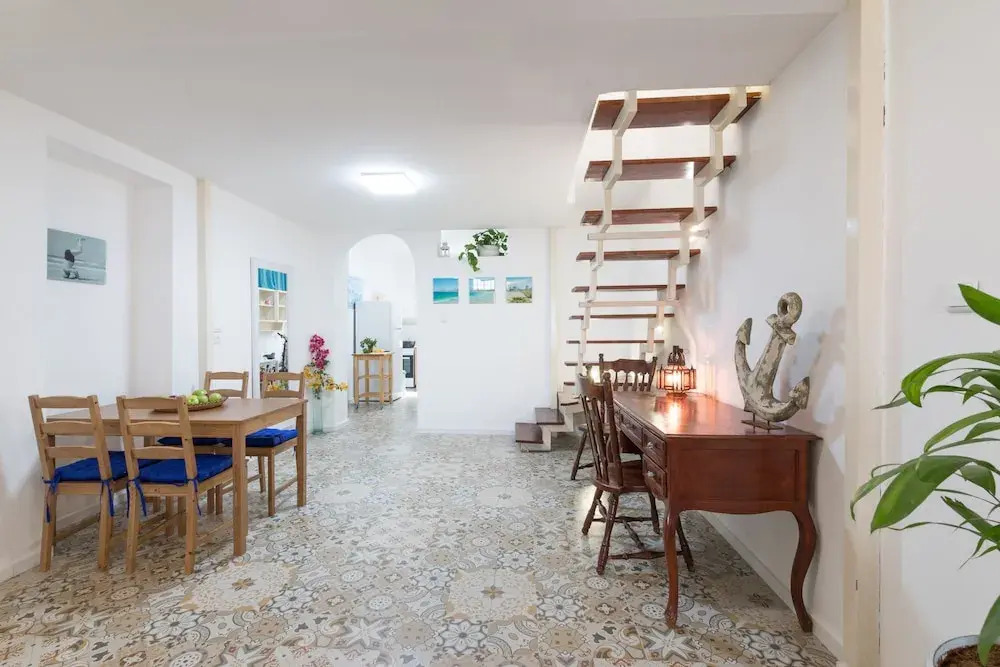 Gorgeous Apt in Neve Tzedek with Parking