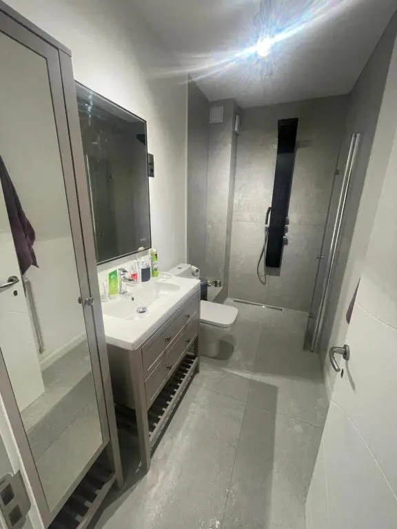 Apartament cu scara interioară