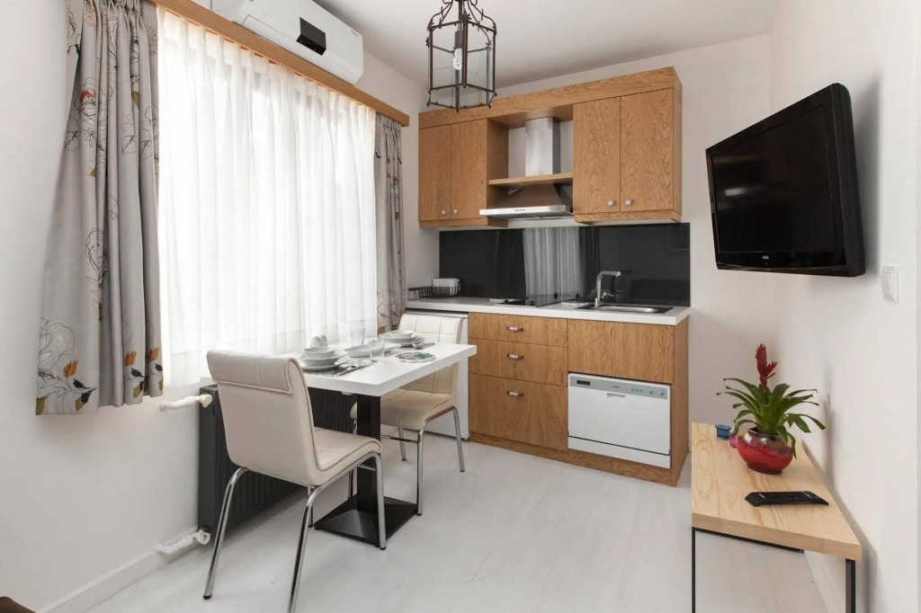 Myra Pera Apartments