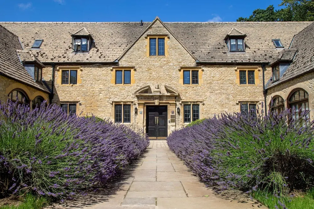 Weston Manor Hotel
