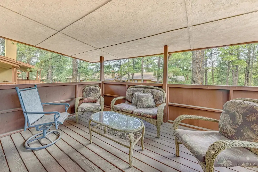 Condo w/ Hot Tub ~ 4 Miles to Ruidoso Winter Park!