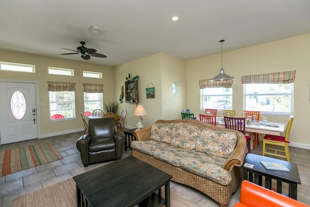 3BR Beach House w/Pool Royal Sands by RedAwning