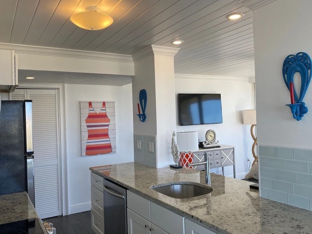 Our House at the Beach W-301 2 Bedrooms 2 Bathrooms Condo