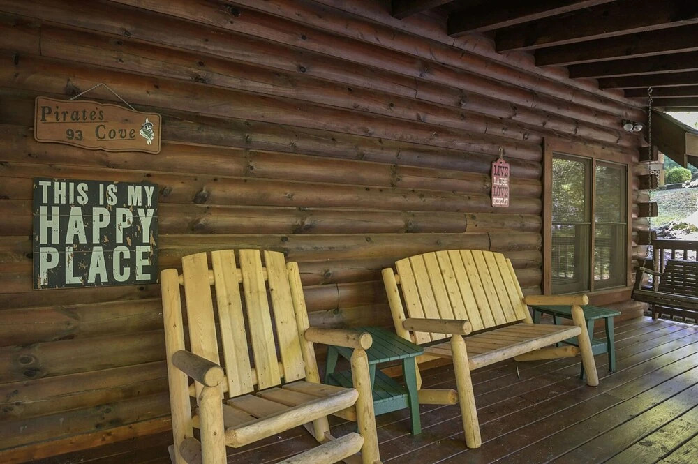 Pirates Cove by Heritage Cabin Rentals