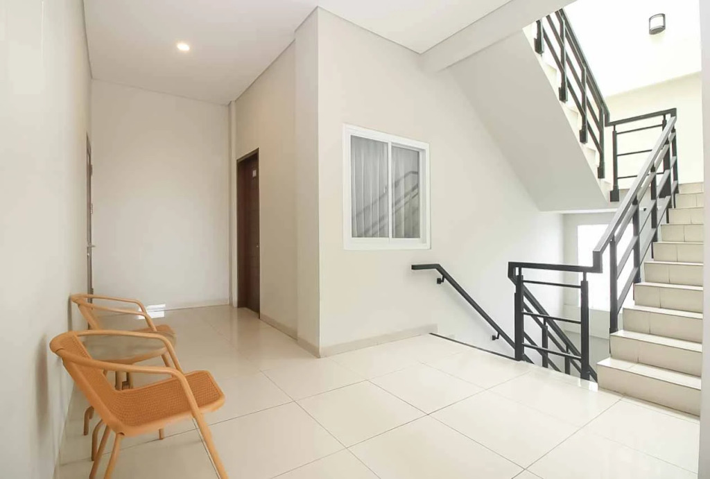 Sharon\s Residence by Yurooms