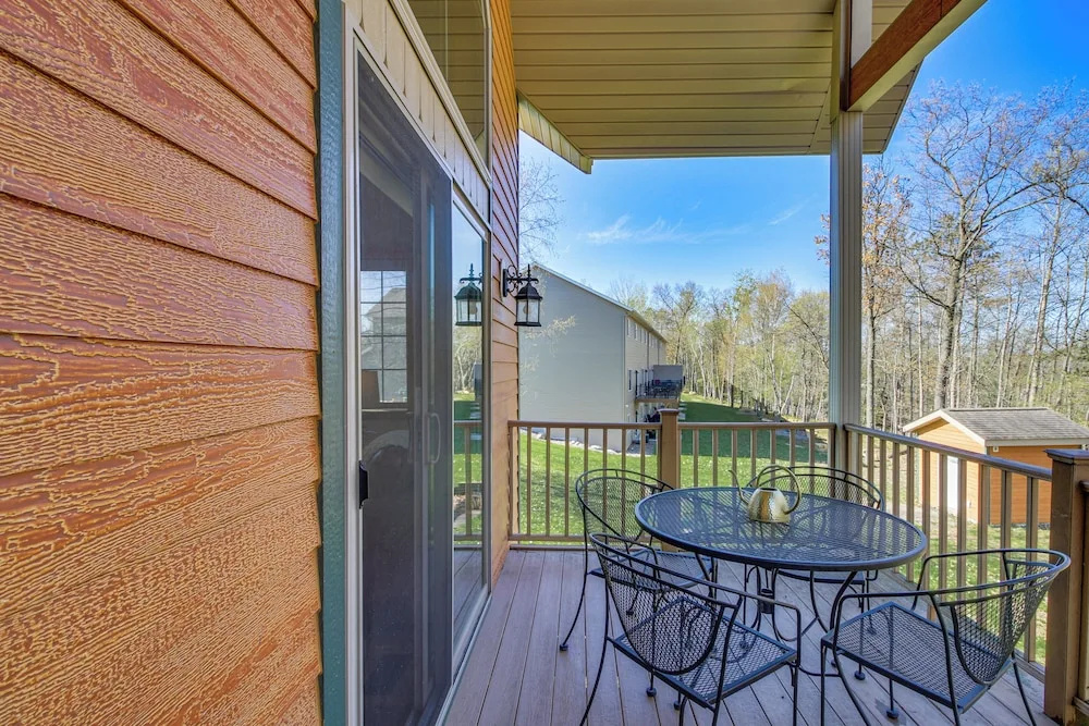 Nisswa Townhome w/ Boat Slip + Gull Lake Access!