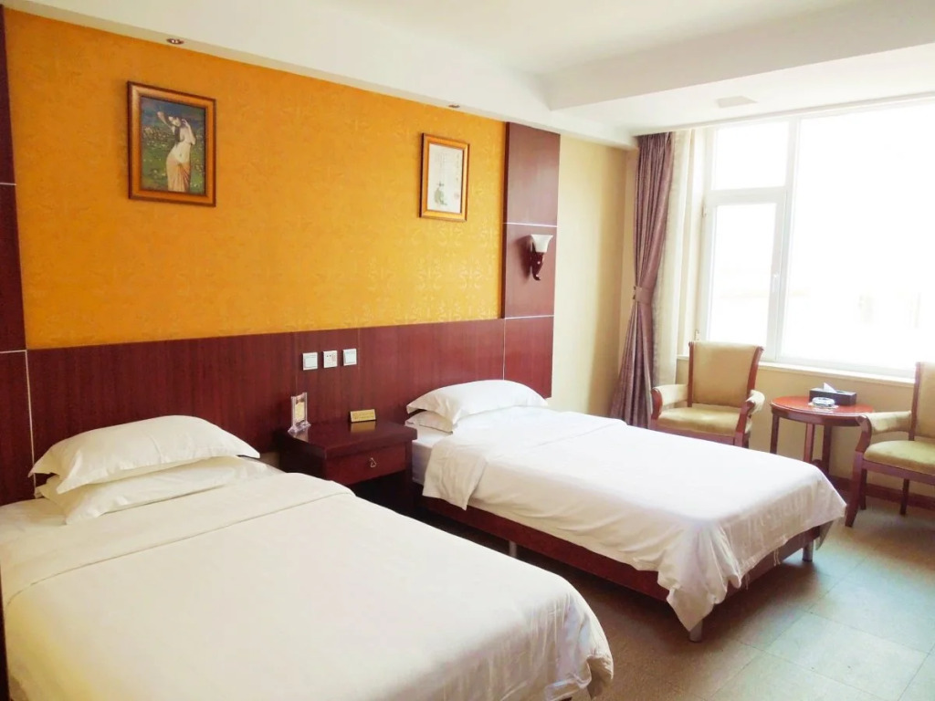 Huayu Hotel