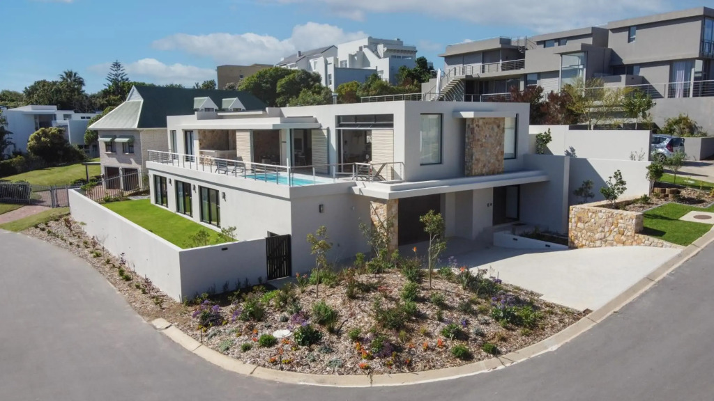 Sunset Villa - Luxury Villa 150m from the beach