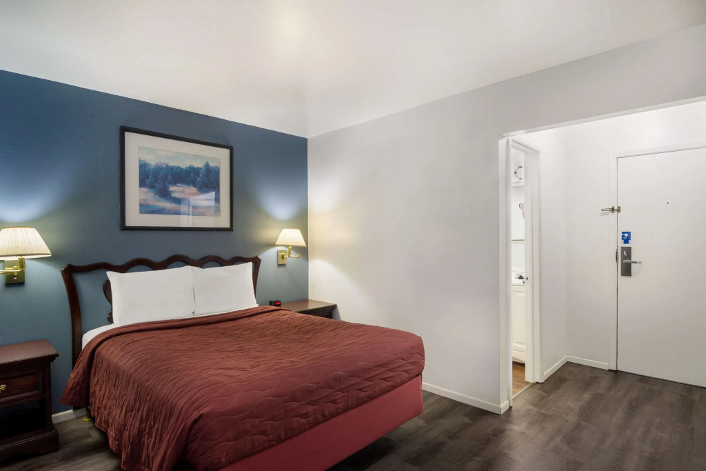 Rodeway Inn & Suites Sidney Historic Downtown I-80