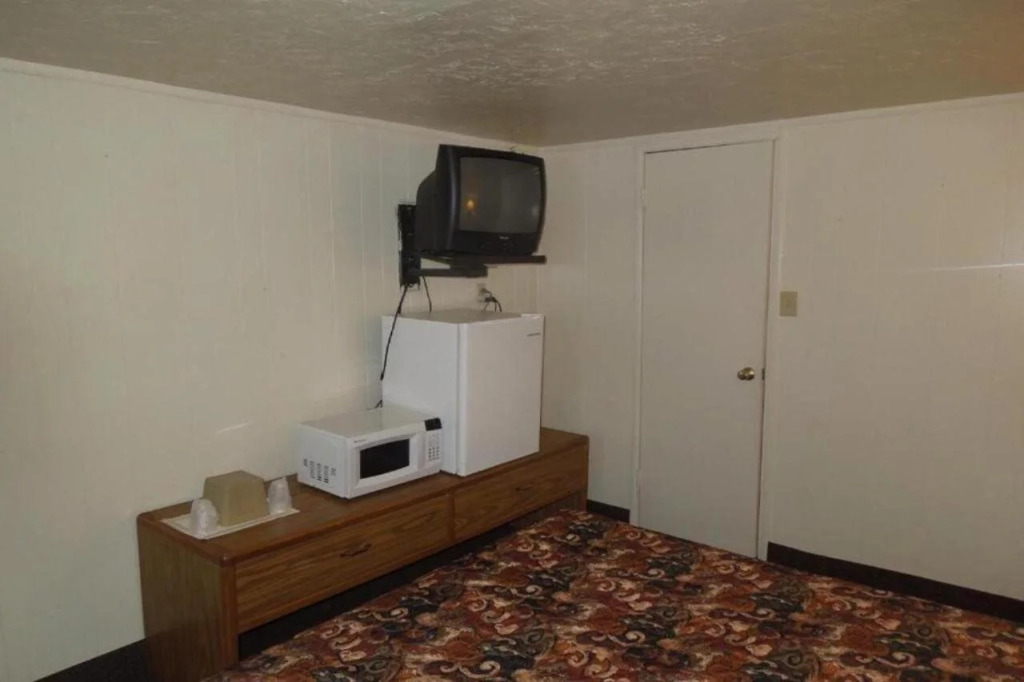 Value Inn Motel