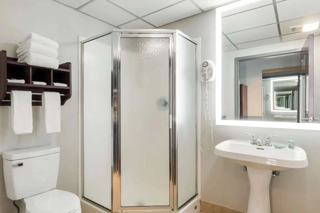 Holiday Inn Express & Suites Burlington - Mount Holly by IHG