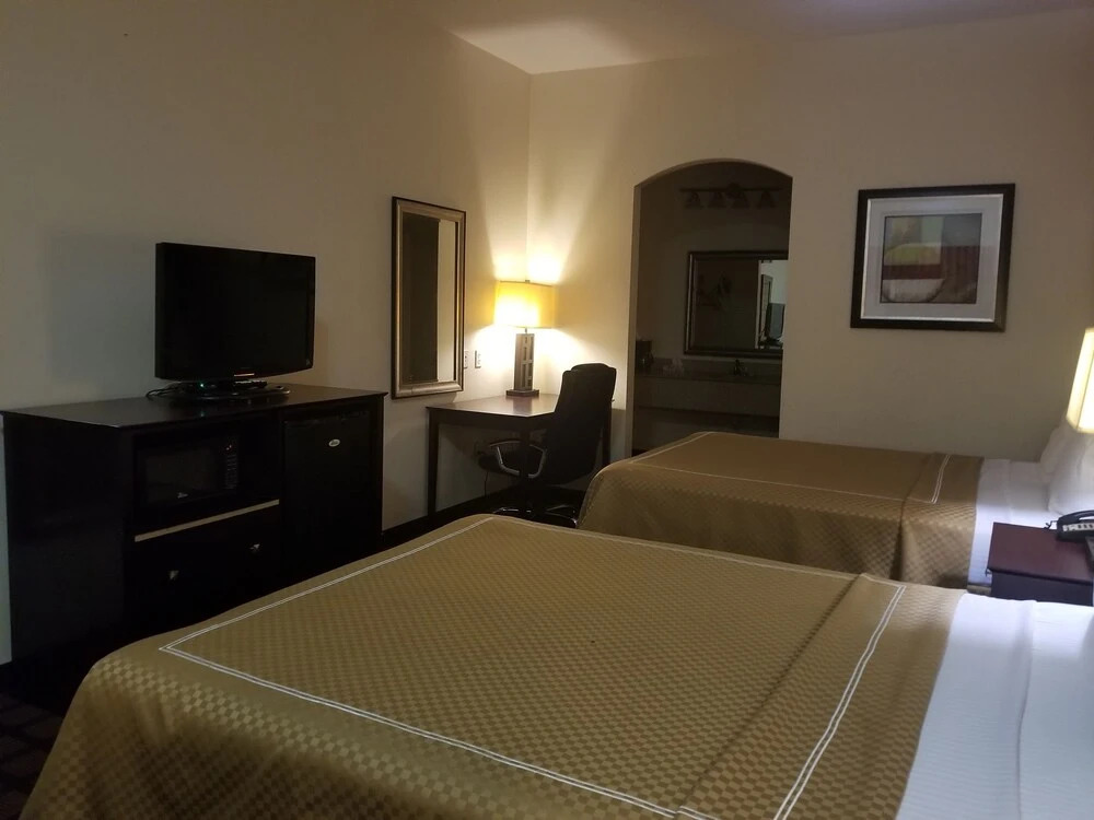 Executive Inn and Suites