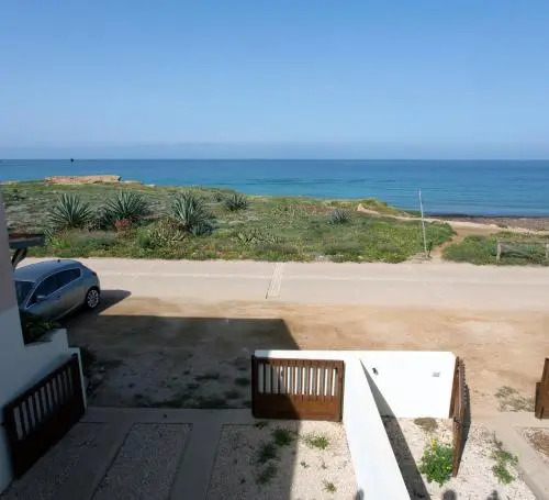 Sunshine Luxury Seafront House - sarena scoada