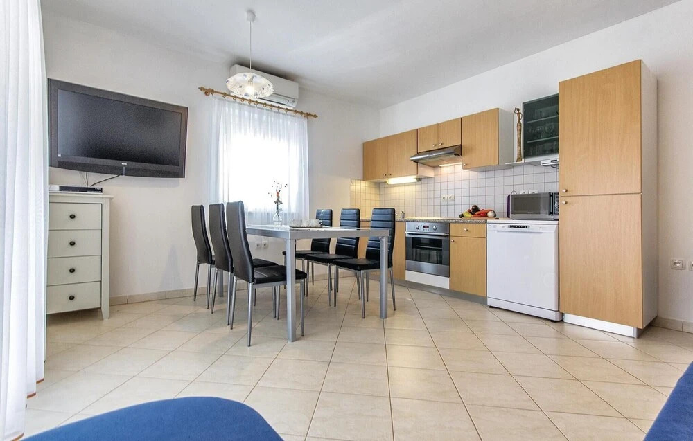 Stunning Home in Vodnjan With Wifi and 3 Bedrooms
