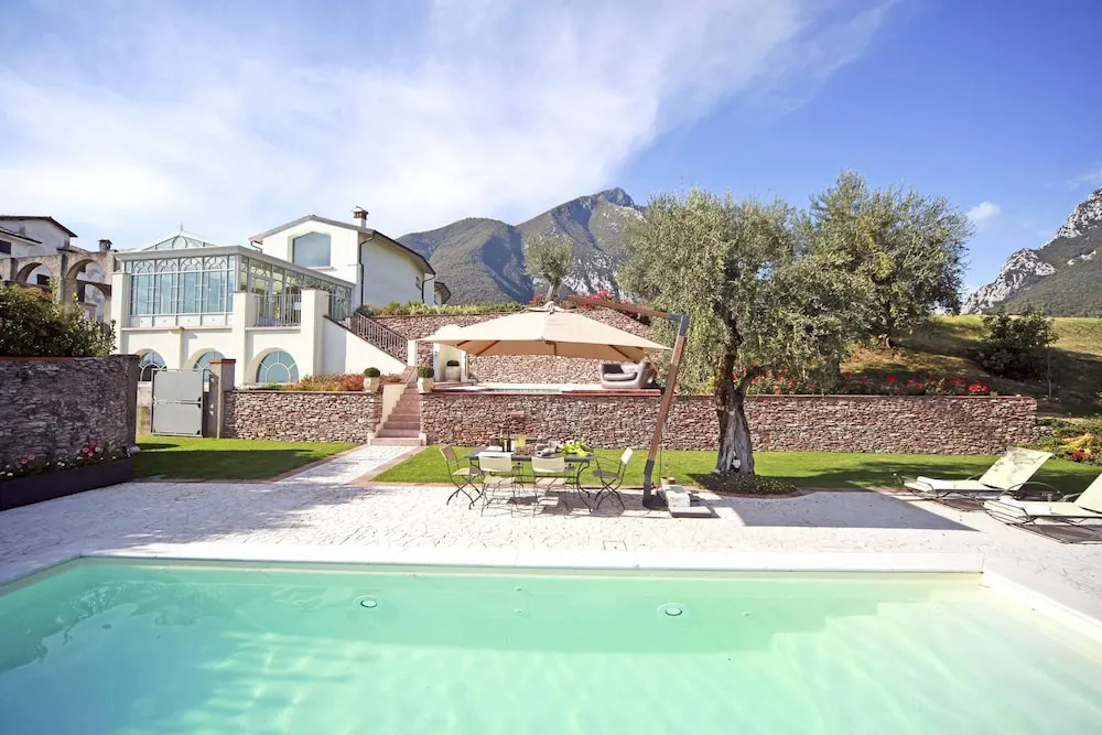 Villa Teodora in Toscolano-maderno