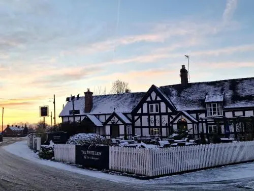 White Lion Hotel