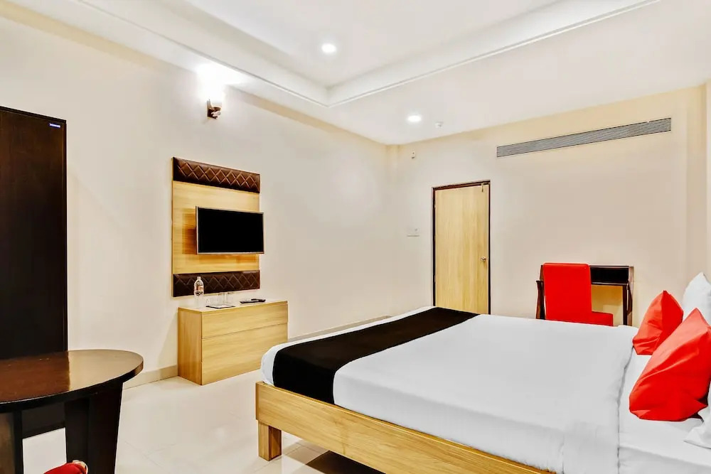 Capital O 19666 Hotel Solitaire