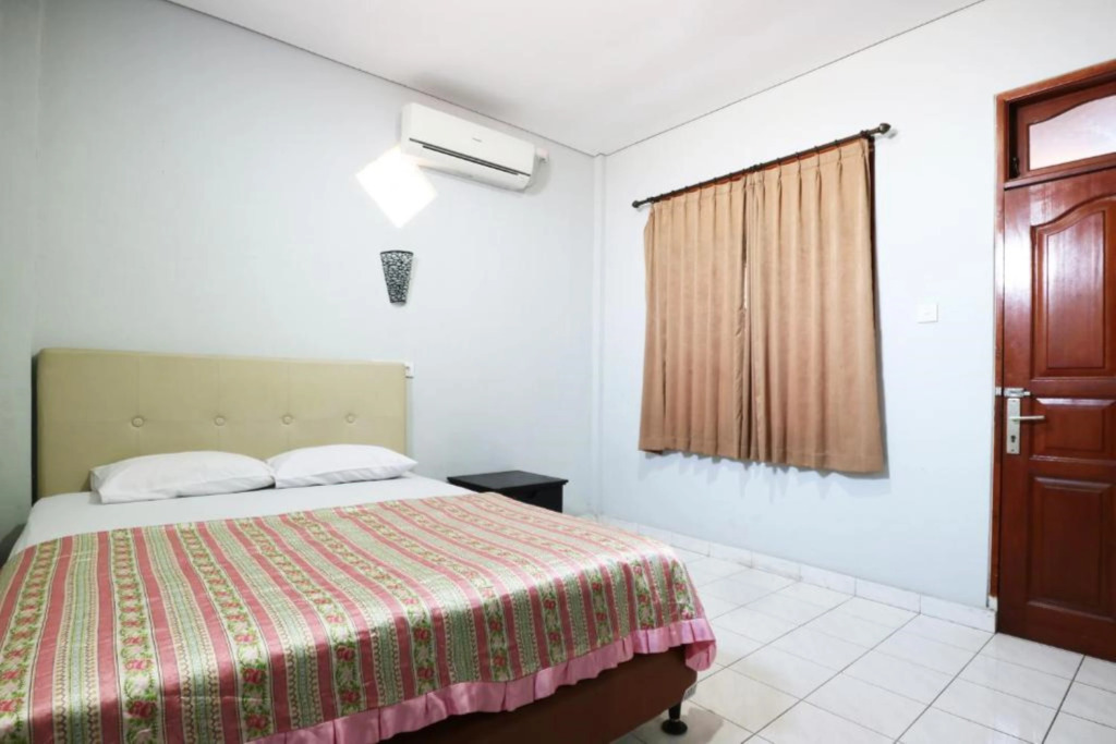 Taman Mekar Beach Inn By Zuzu