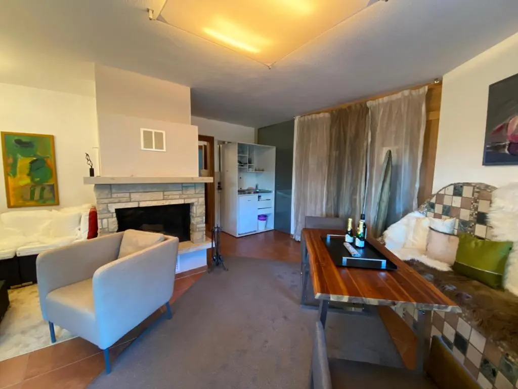 Modernes Alpenapartment mit Sauna Wintergarten und Pool
