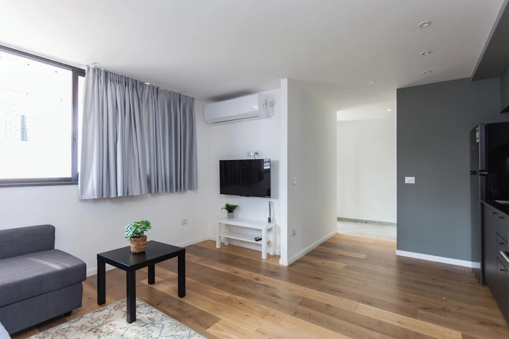 Rothschild Boulevard Prime location 1Bd