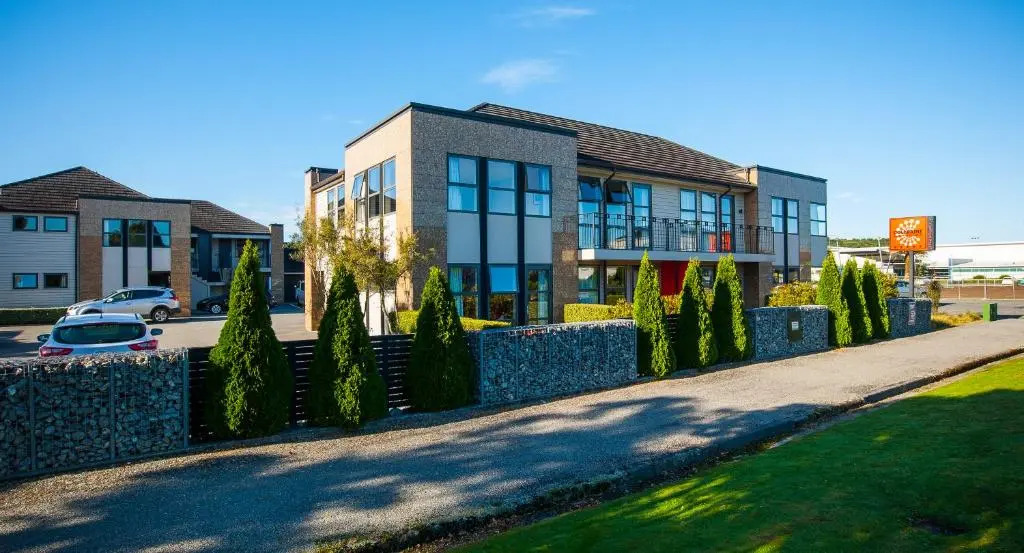 Coleraine Suites & Apartments