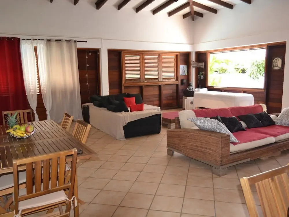 Zen Lounge Villa Gwadinina