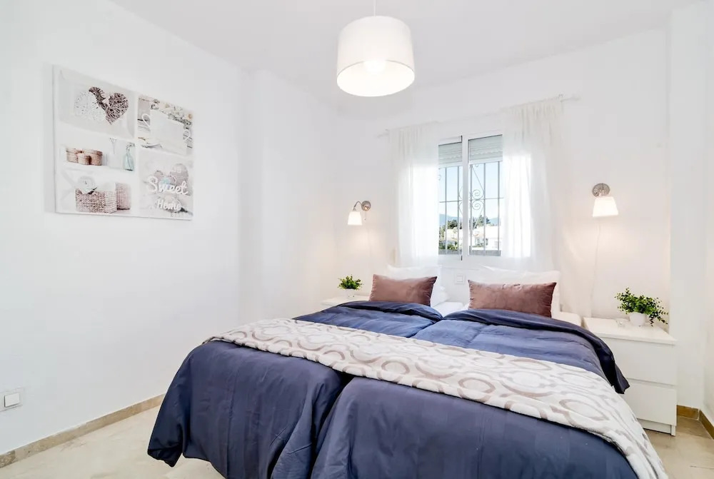 PP- Fantastic 2 bedroom apt with roof top terrace