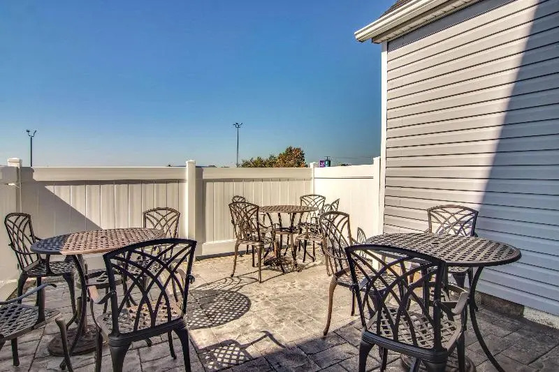 Rodeway Inn and Suites