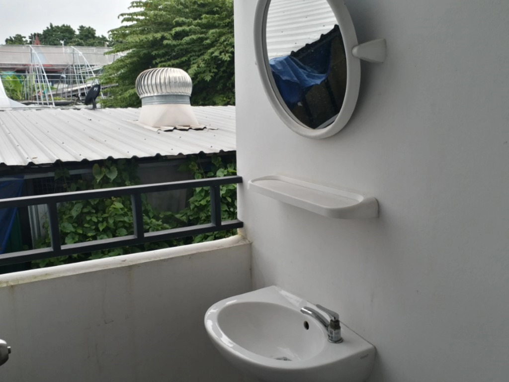 OYO 1159 K and K Apartment