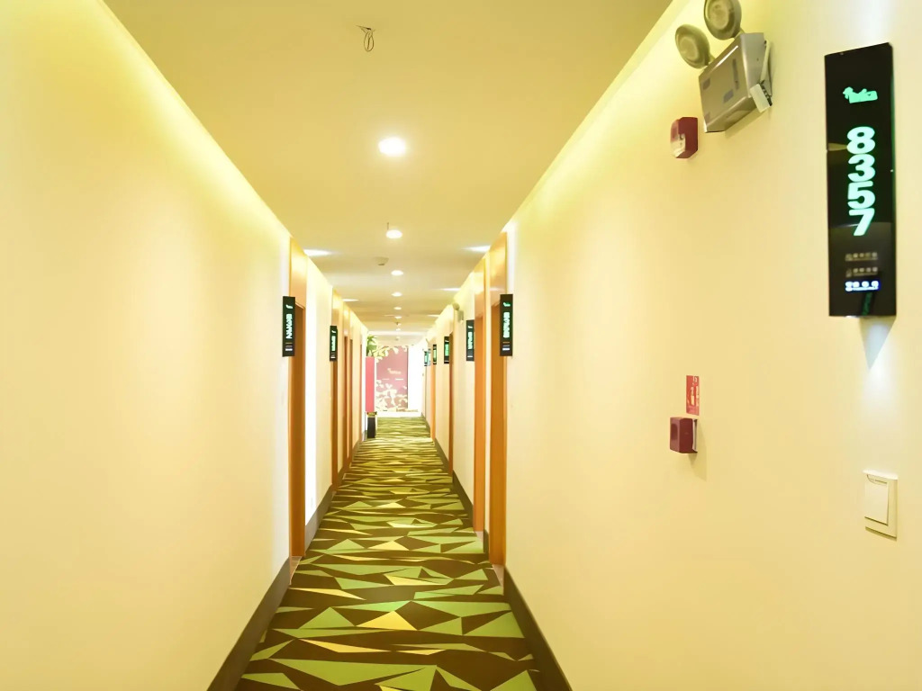 Vatica Suzhou Yongqiao District Yinhe 2 Road Wanda Plaza Hotel