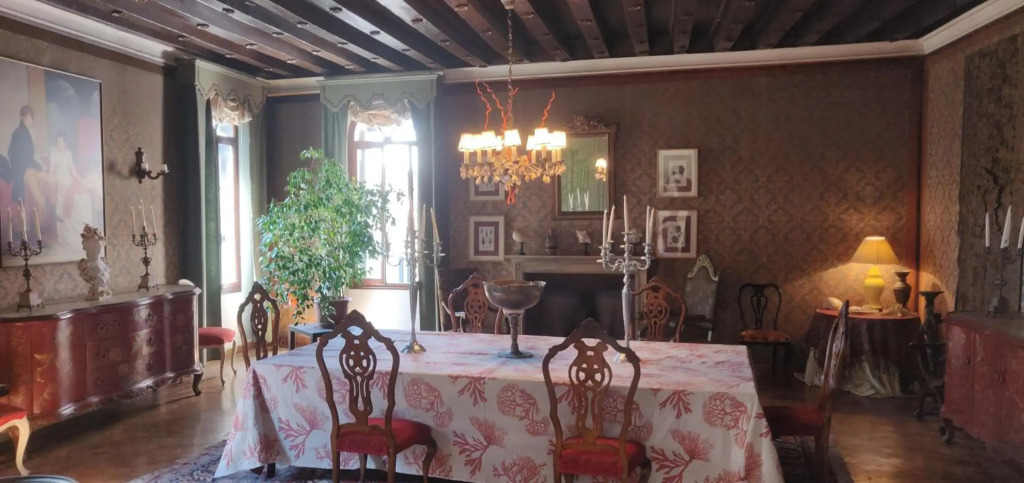 Charming large palazzo in center Venice for up to 9 people