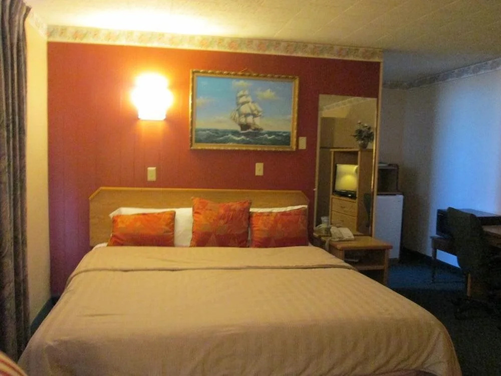 Town Chalet Motel
