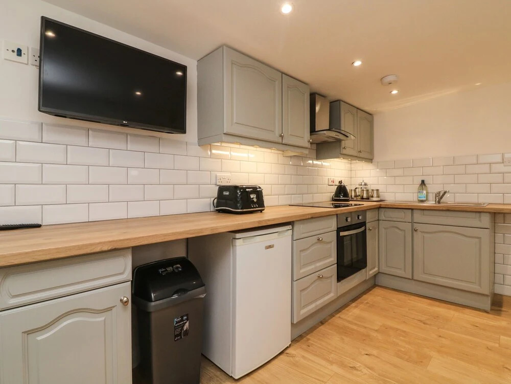 2 Moorlands