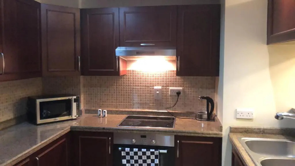 2 bedrooms apartment in Marina 1 towers king Abdullah economy city شقه غرفتين في المارينا ١