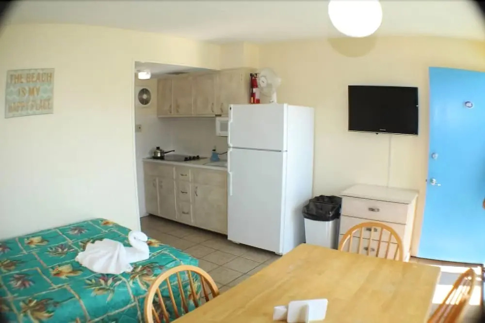Sandpiper motel