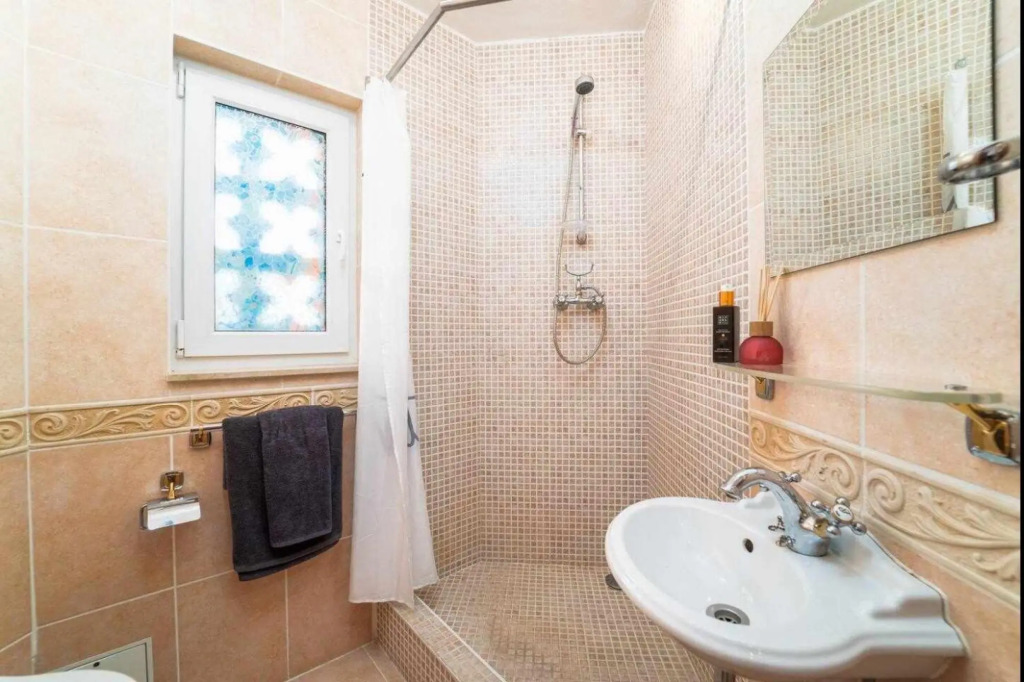 Azahara 1 3A Casa Concha great location and nice view located in the popular Aloha