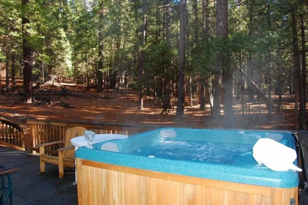 Yosemite Scenic Wonders - Wawona Area