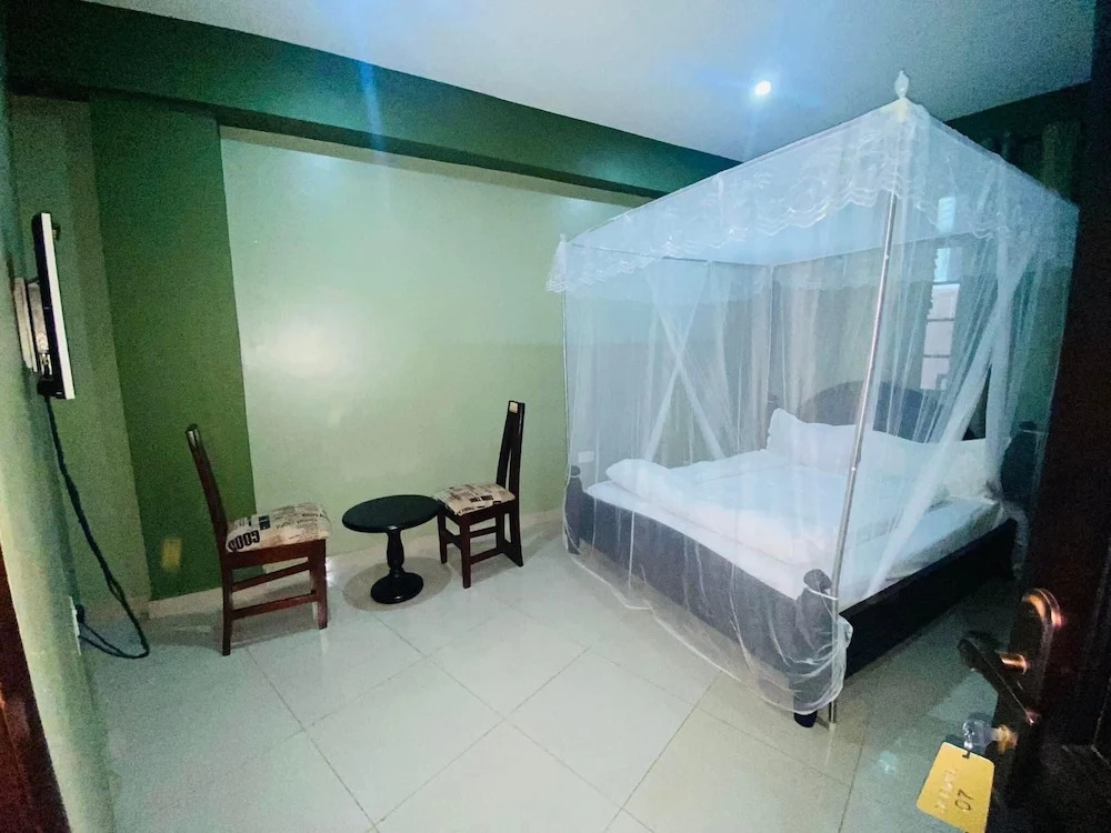 Suzie hotels