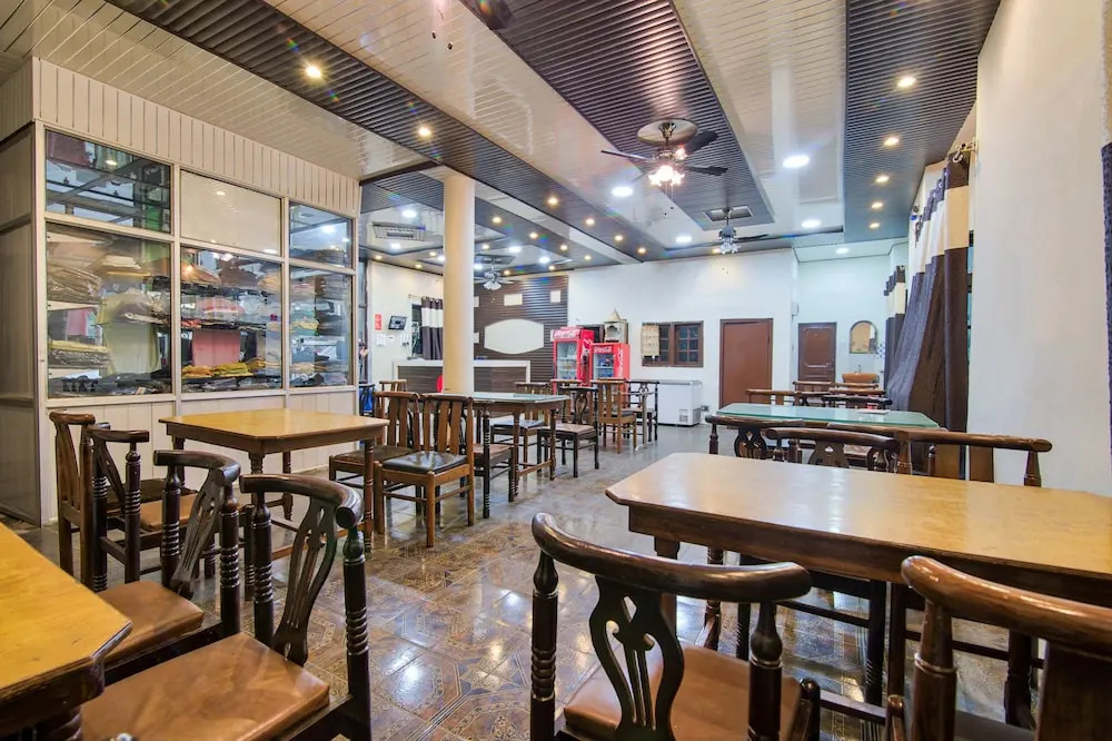 OYO 7917 Hotel Sunbeam