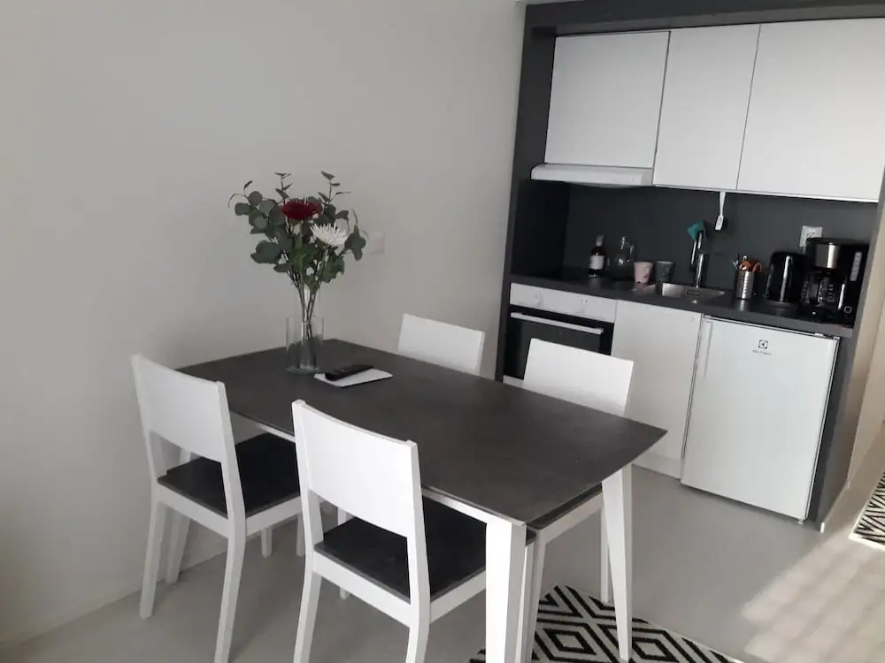 SSA Spot modern 3-room apt ID 5001B27