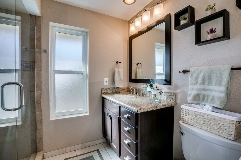Winston - 2 Br Condo