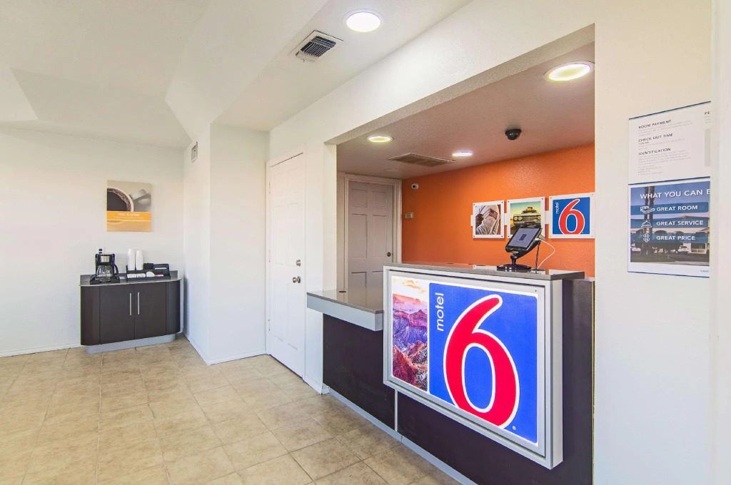 Motel 6 Paris, TX
