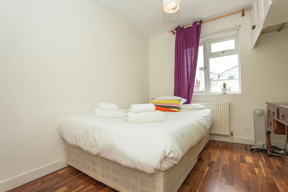 2 Bedroom Flat Near Notting Hill