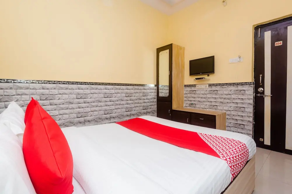 OYO 29550 Hotel Nivara