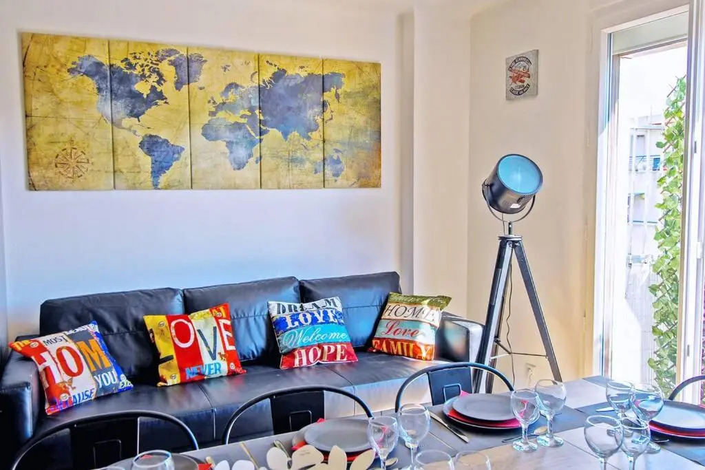 Climatisé Gare StCHARLES 4 chambres Grand Balcon / experience-immo