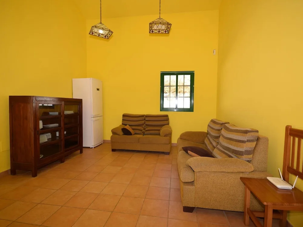 Spacious villa with good location in the north, just 15 min from the beach