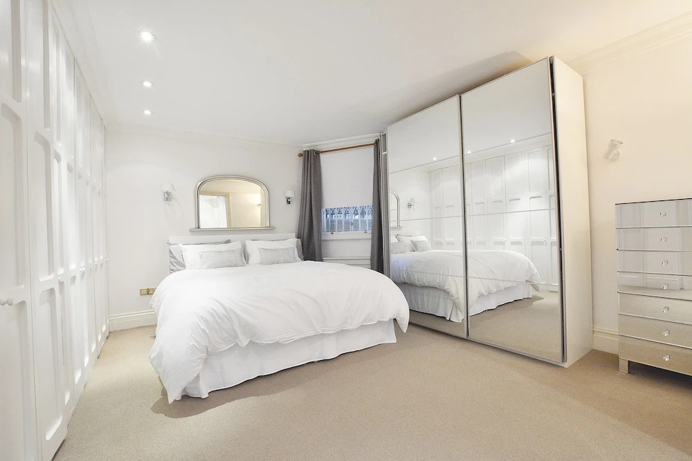 Rutland Gardens Apartment