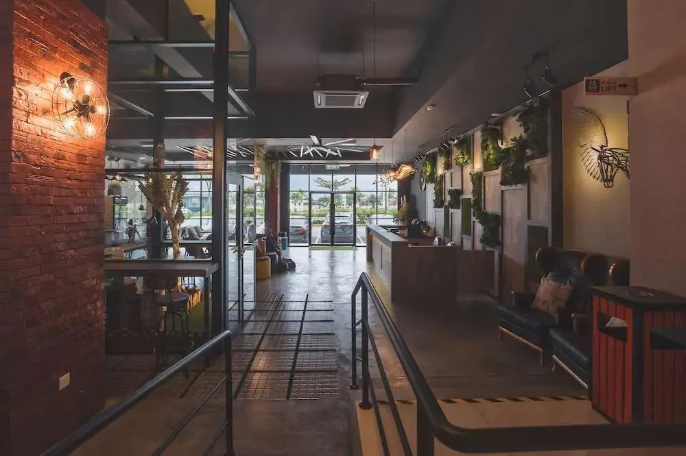 V3 Hotel & Residence Seri Alam
