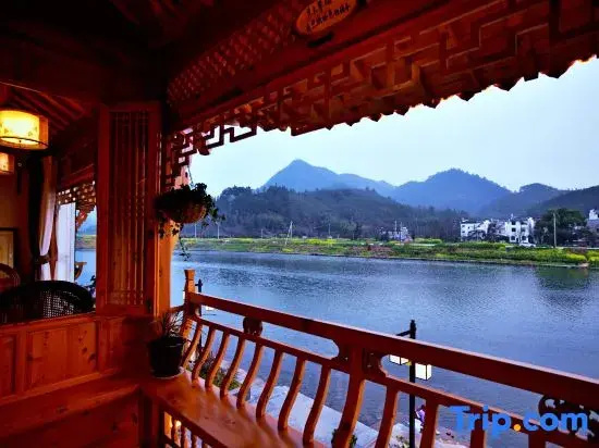 Floral Hotel · Qixi Xiaozhu Hotel